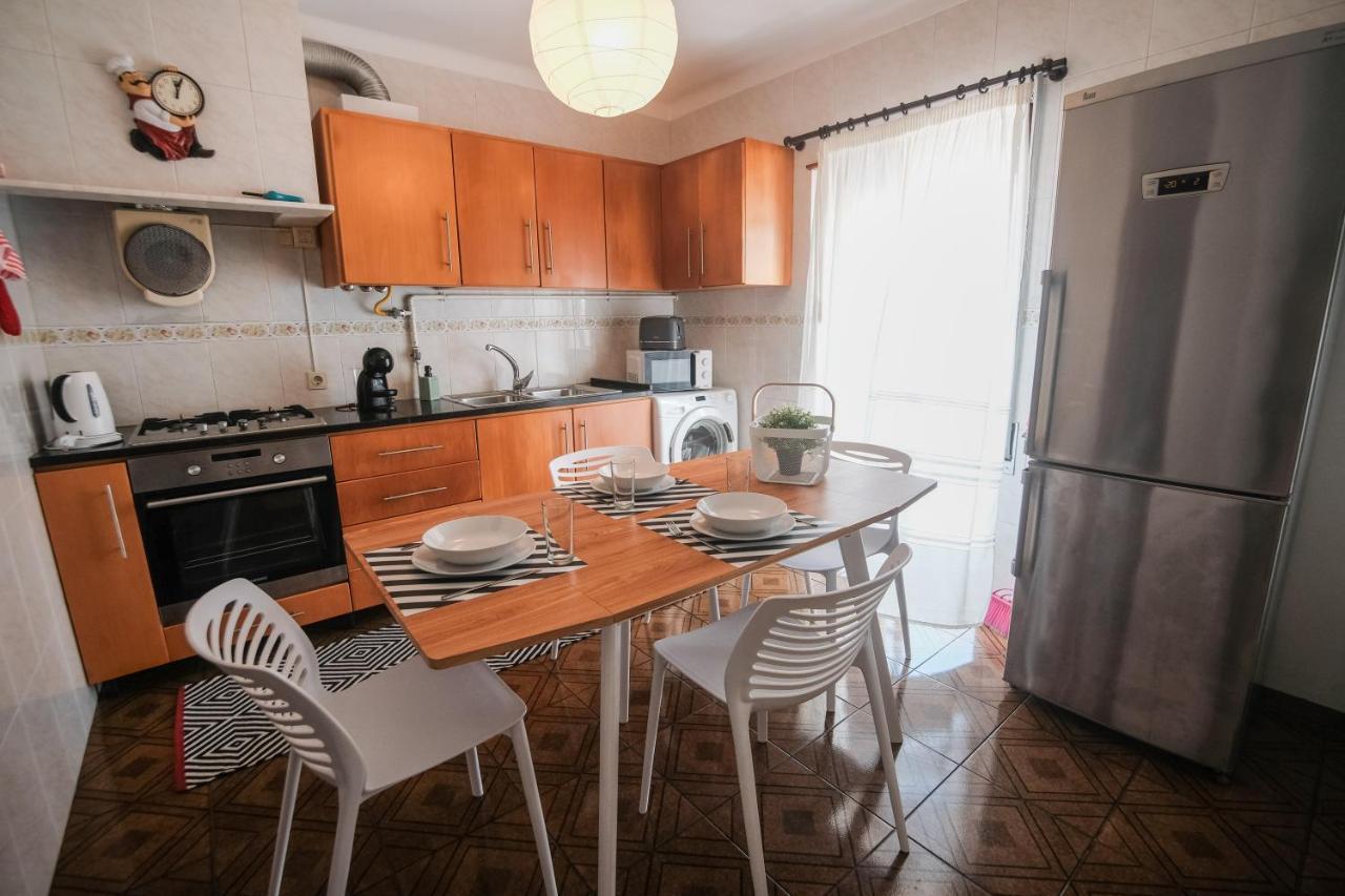 Besugo'S House Rooms & Apartment Назаре Екстер'єр фото